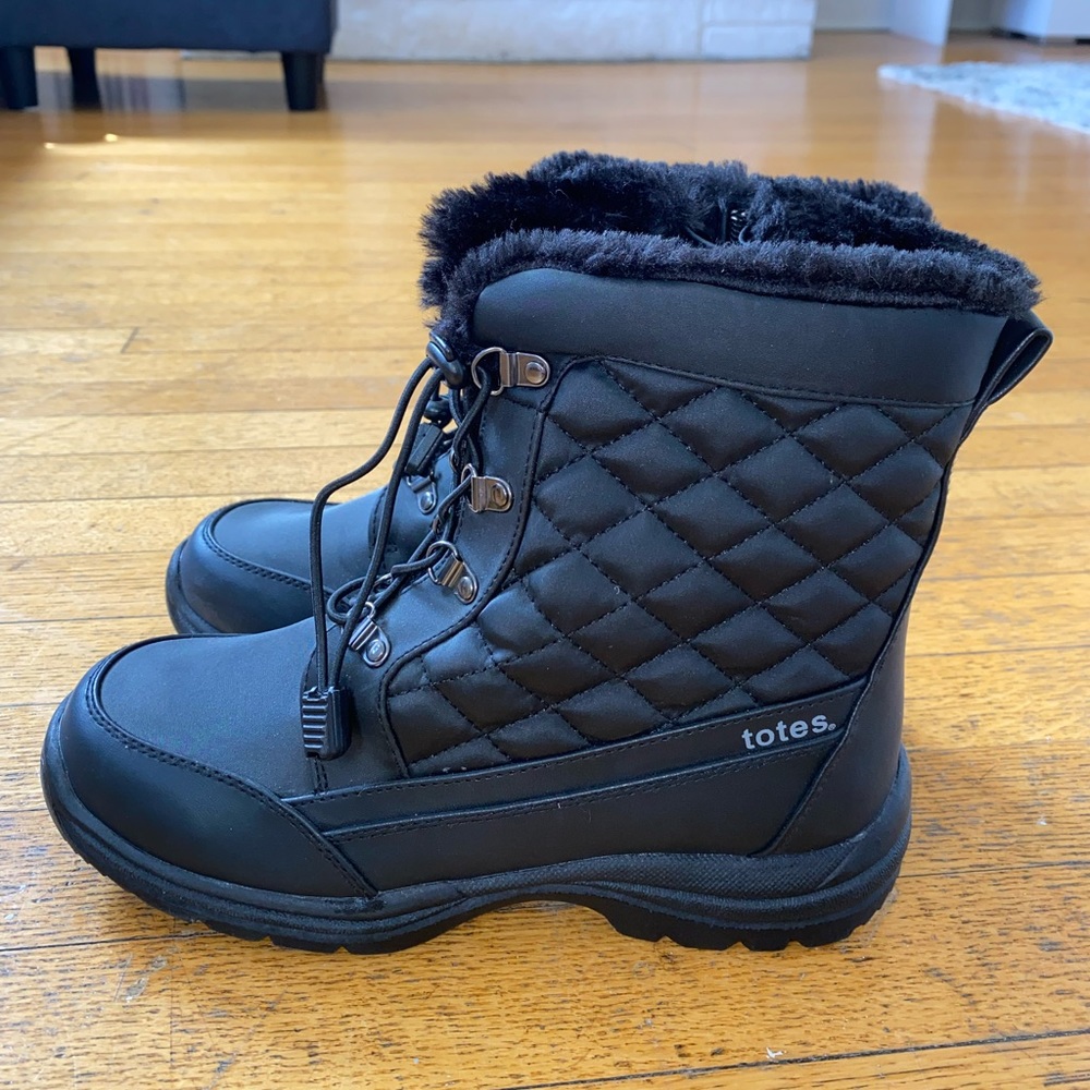Totes Black Winter Boots